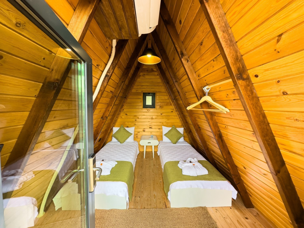 Double Glamping (twin beds)