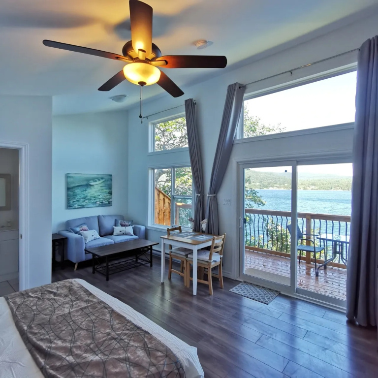 J Sunset Suite
