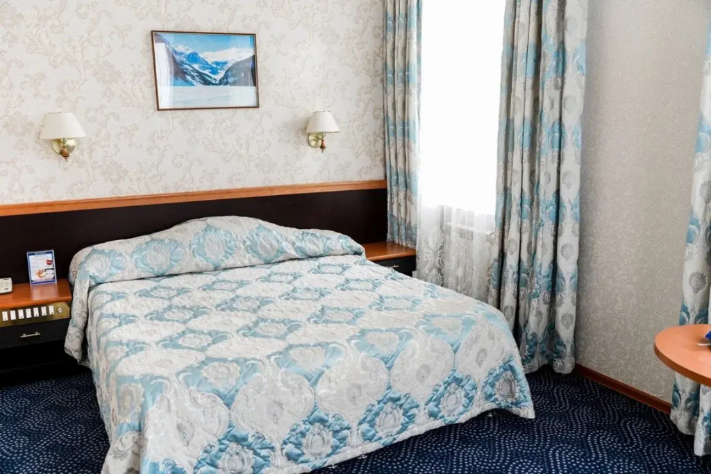 Hotel Monblan Room Type - Double Suite full double bed