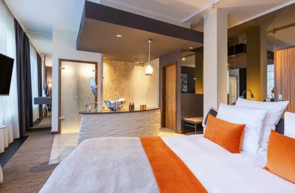 Double East Splash (full double bed)