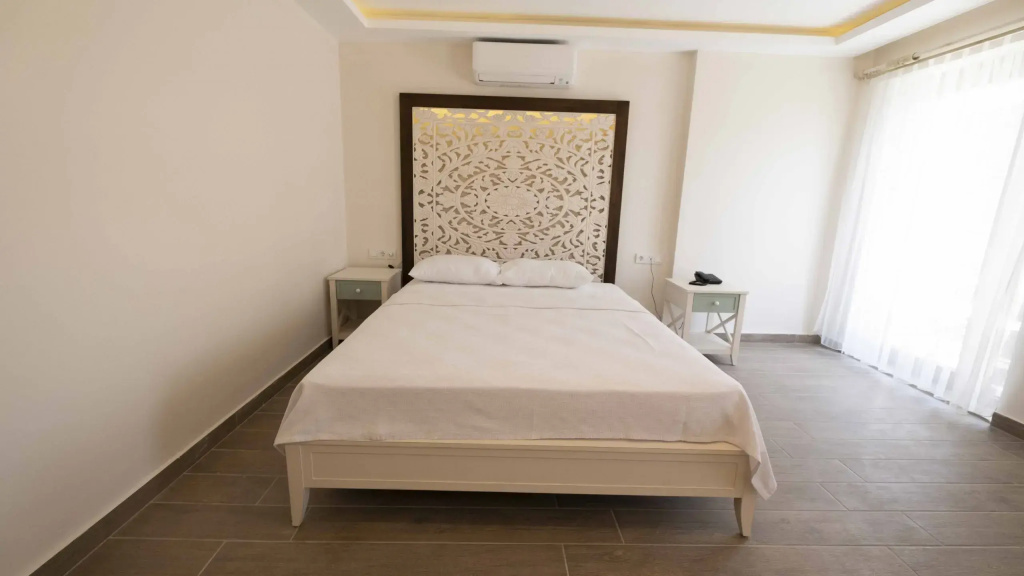 Royal room