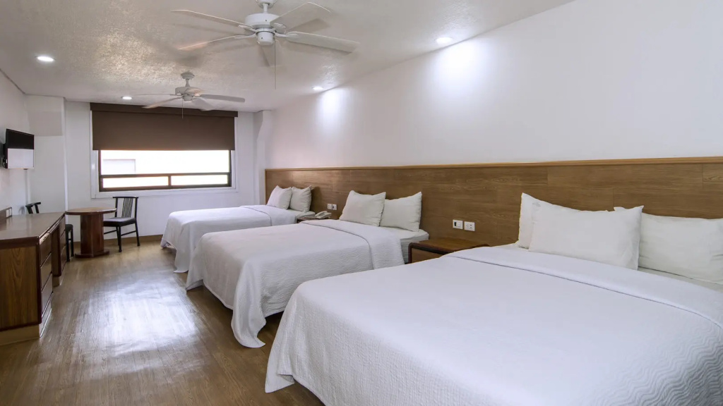 Triple room