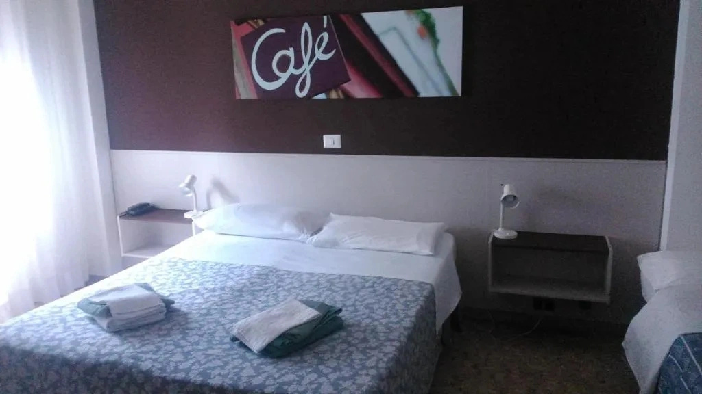 Basic Double room (full double bed)