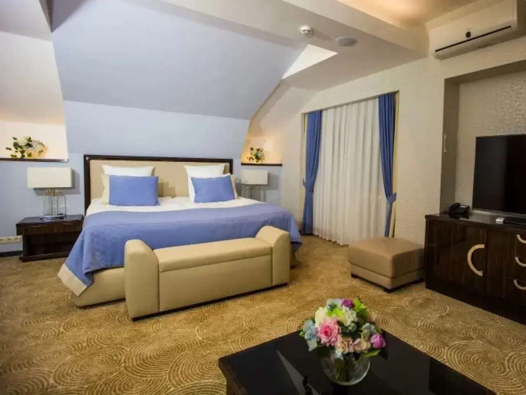 Orion Hotel Room Type - Dressing Room Double Premium Suite full double bed