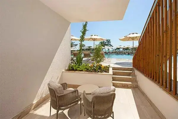 Balcony & Terrace