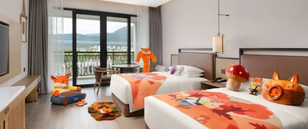 Deluxe Scenic Double room with balcony and with garden view (twin beds)