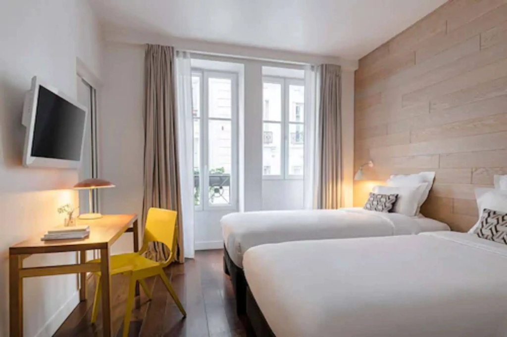 Club Double room (twin beds)