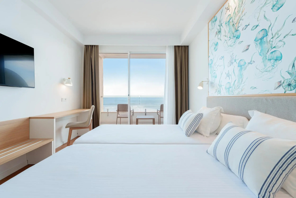 Double room with sea view (twin beds)
