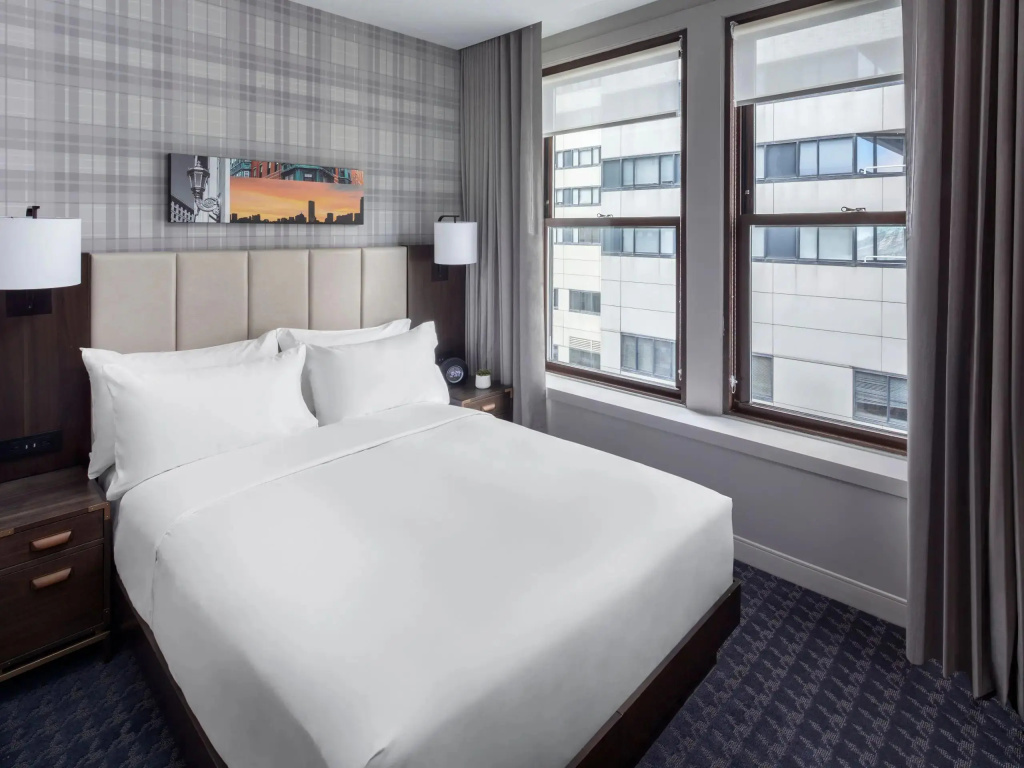 Hyatt Centric Faneuil Hall Boston - Tap to explore photos