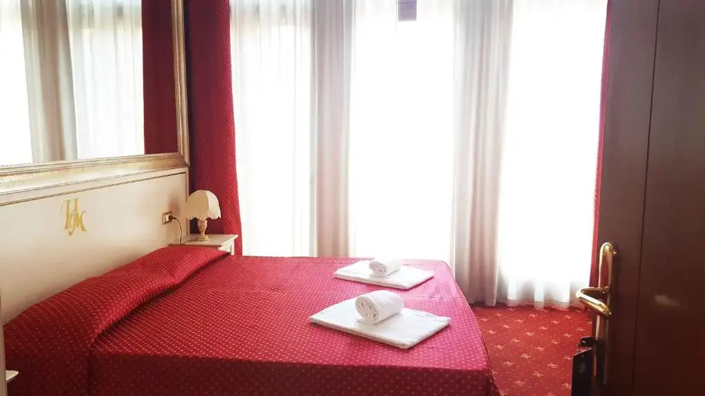 Canal View Triple Junior Suite