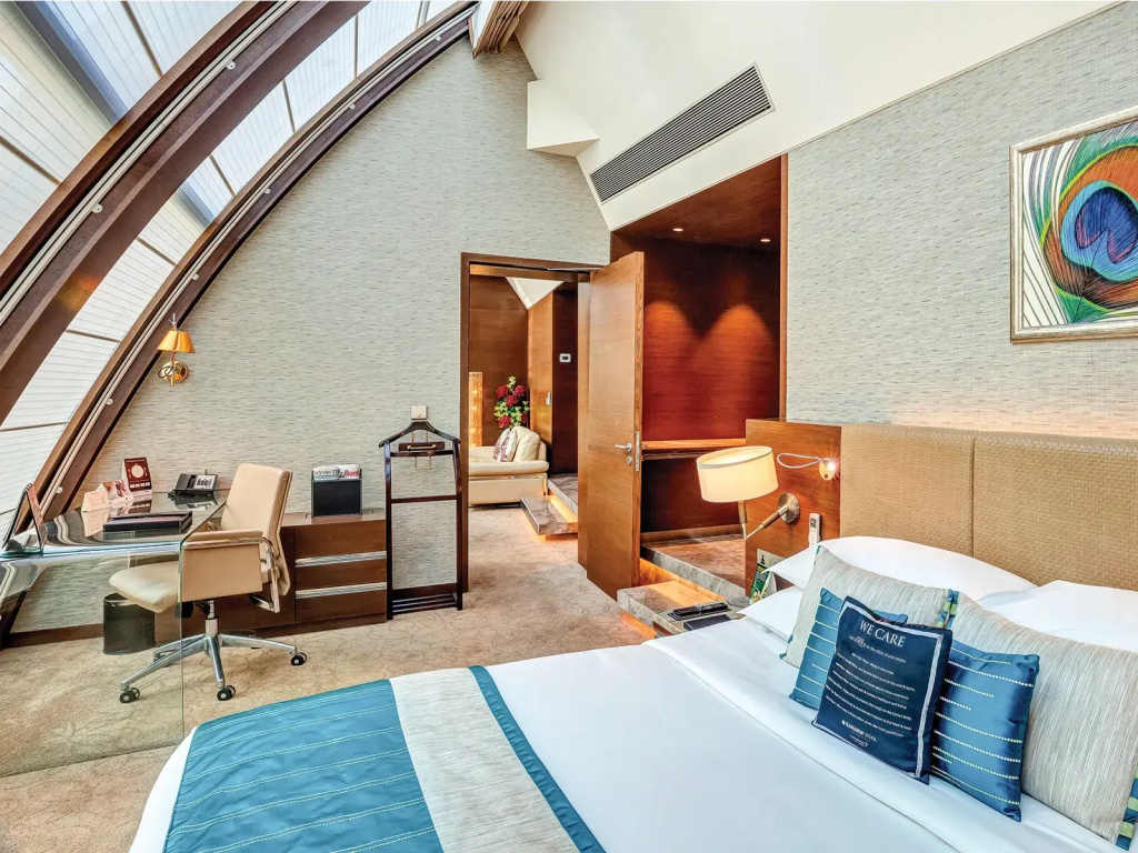 Uranus Double Suite City Facing (full double bed) (bed type is subject to availability)