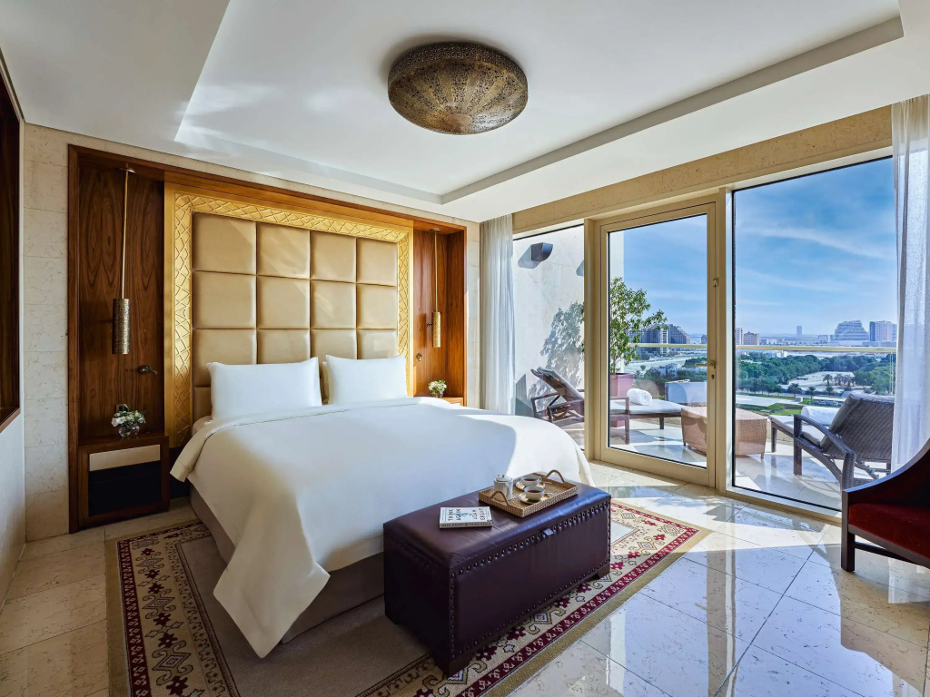 Diplomatic Double Suite with skyline view (full double bed)