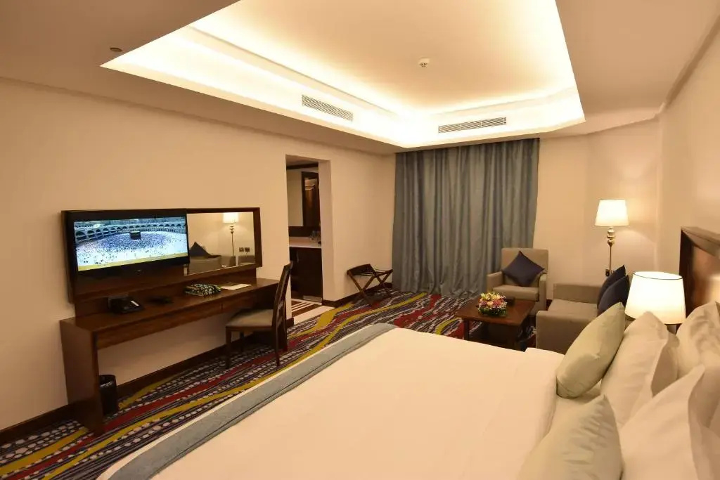Double Junior Suite (full double bed)