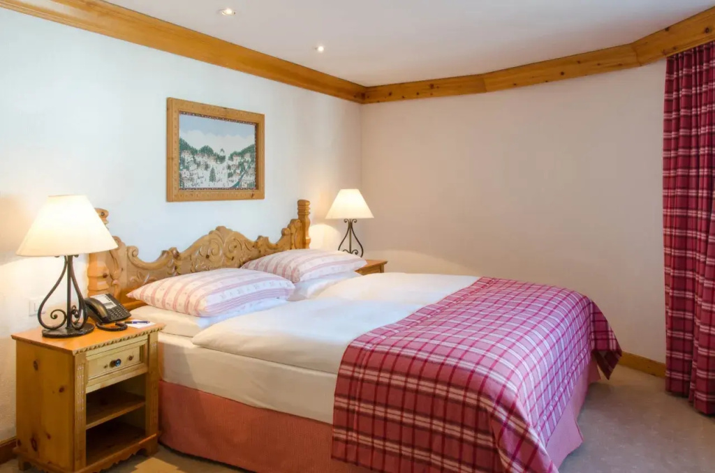 Piz Nair Double Suite (full double bed)