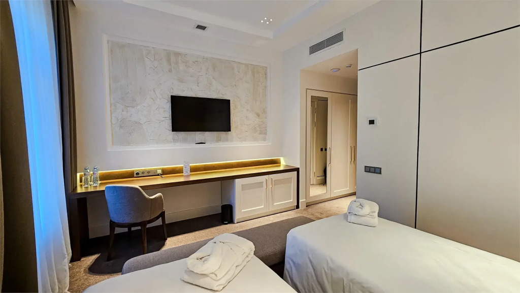Двухместный номер Premium 2 отдельные кровати в Grand Hotel Tien Shan