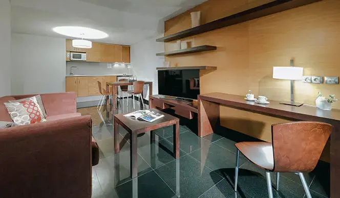Hesperia Fira Aparthotel - Chambres