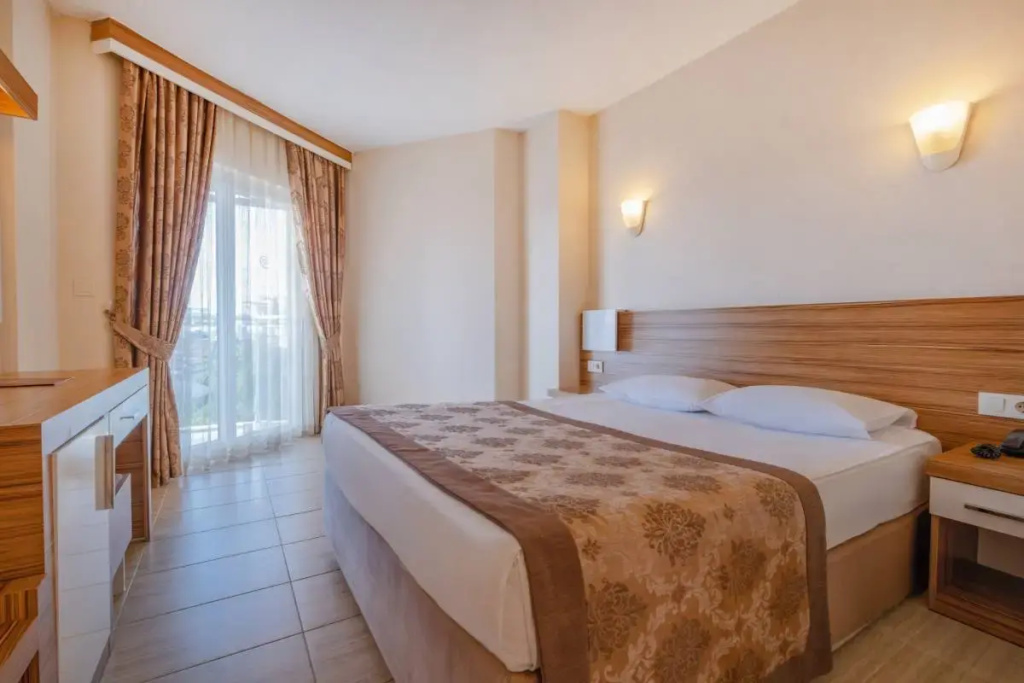 Standard Double room (full double bed)
