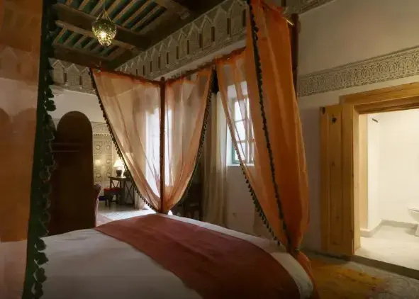 Deluxe Double Suite (full double bed)