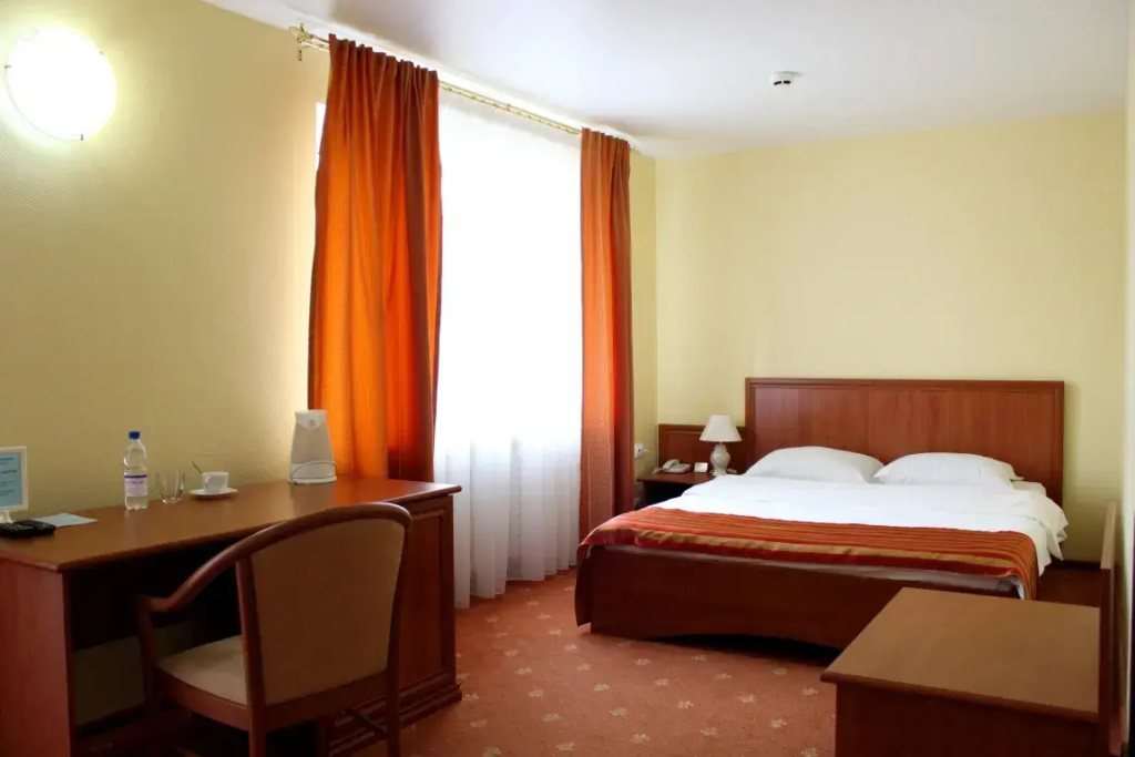 Standard Plus Double room with balcony (full double bed)