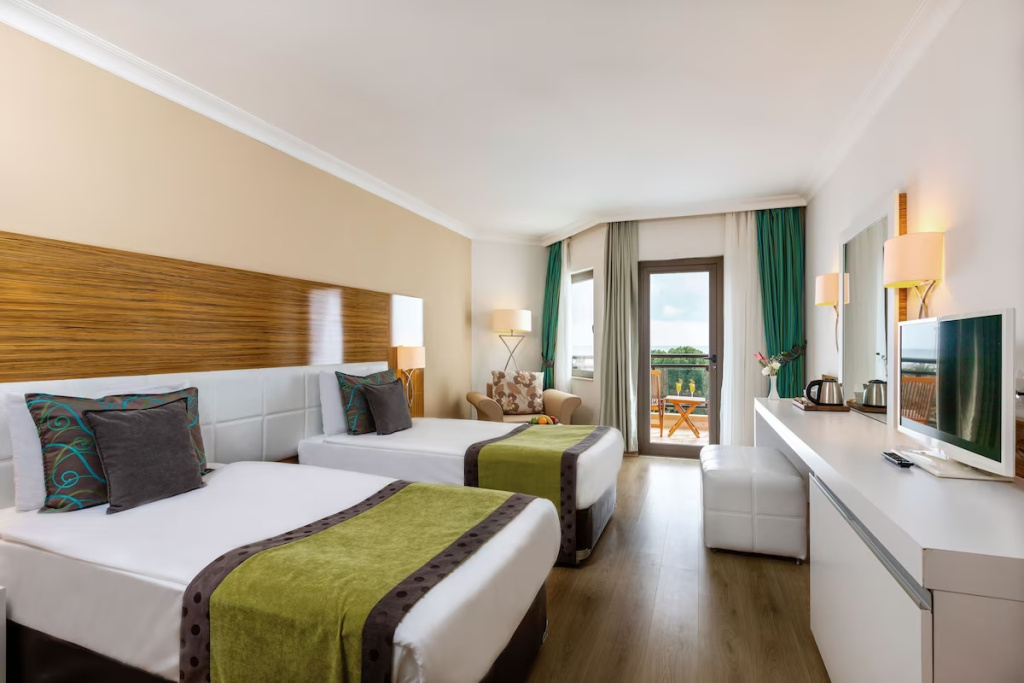 Aqua Standard Double room (twin beds)