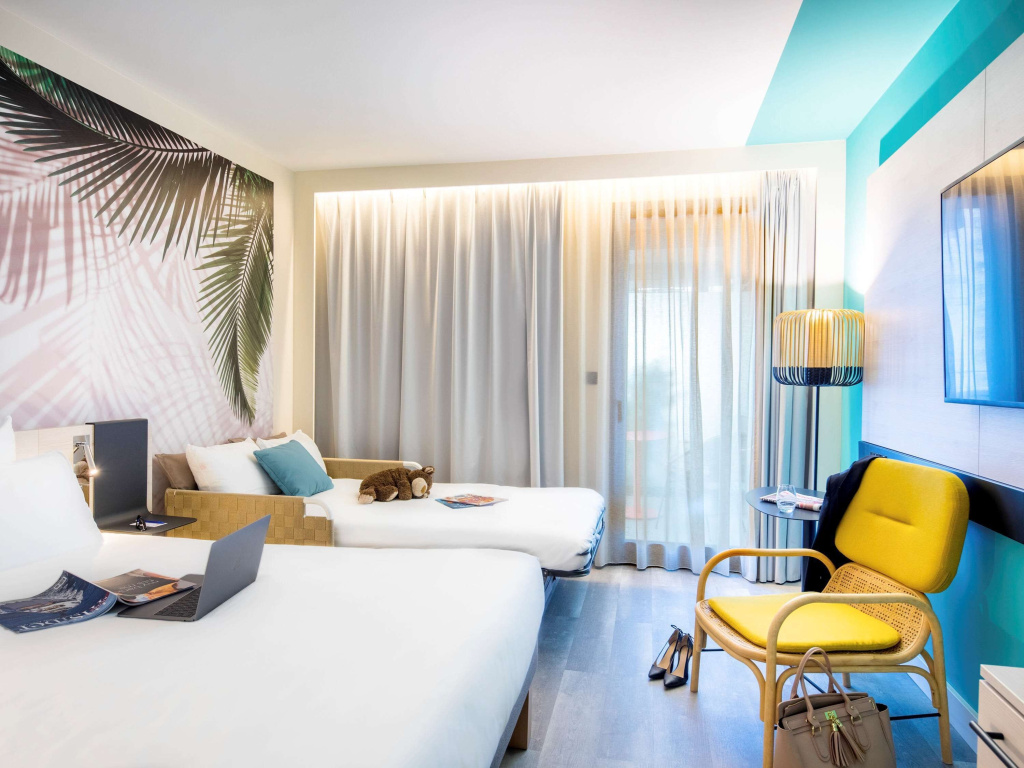 Hotel Novotel Monte Carlo - Tap to explore photos