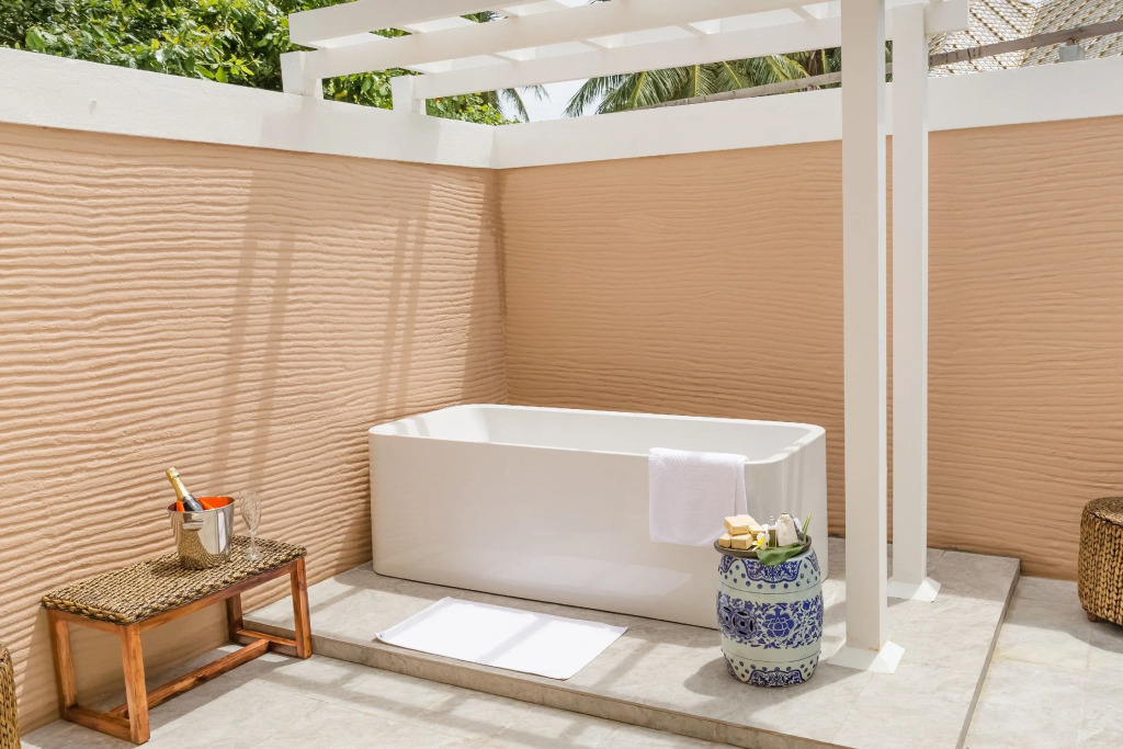 Kudafushi Resort & Spa