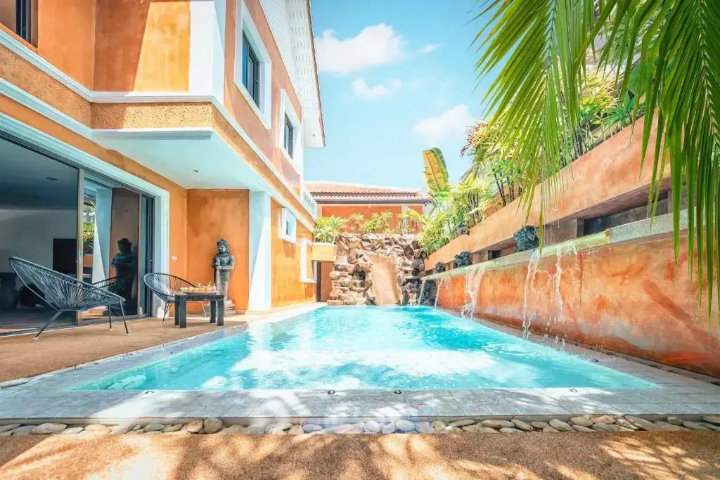Вилла в WOWLAND Luxury Pool Villa Pattaya Walking Street - 6 Bedrooms