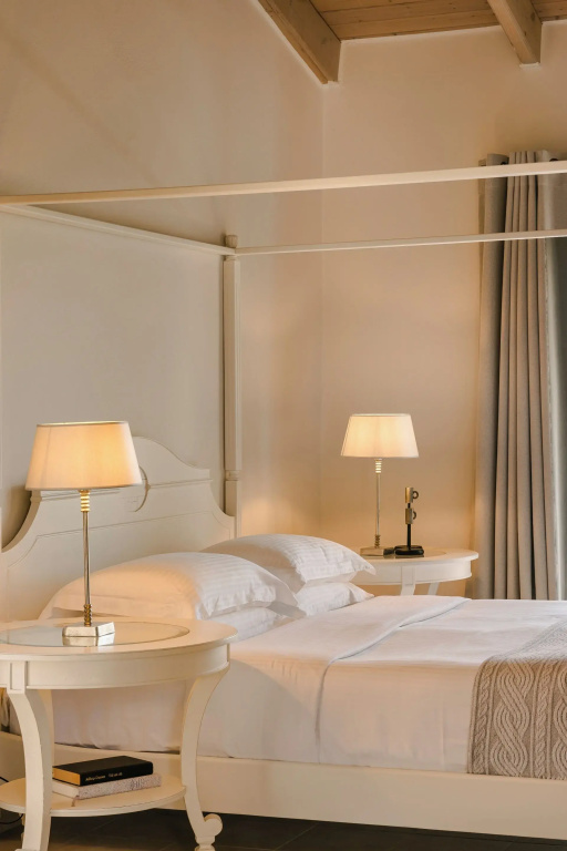 Superior Double room with partial/side sea view (full double bed)