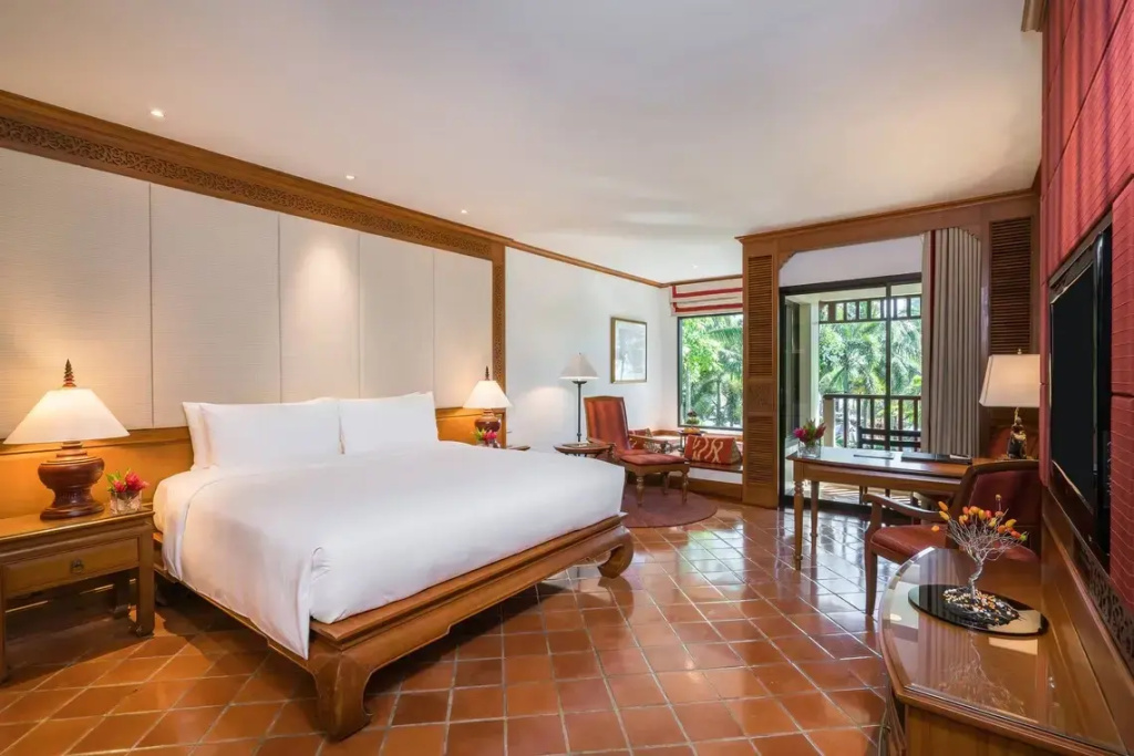Double room with partial sea view (full double bed)