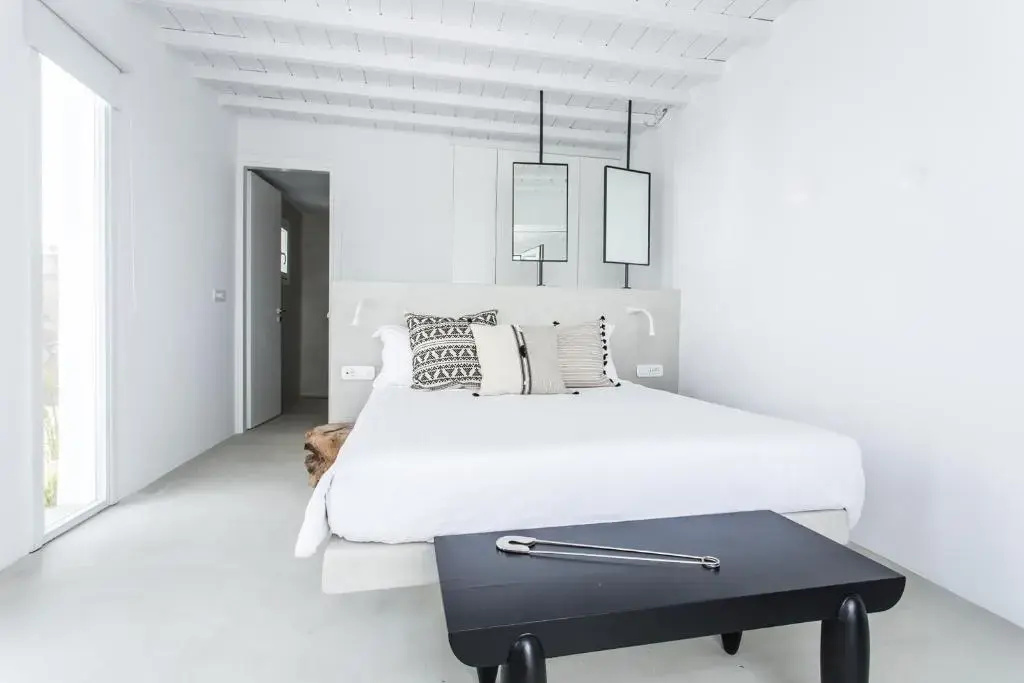 Double Suite (full double bed)