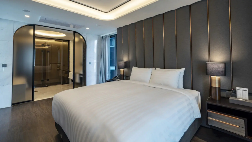 Premium Royal Terrace Suite with ocean view