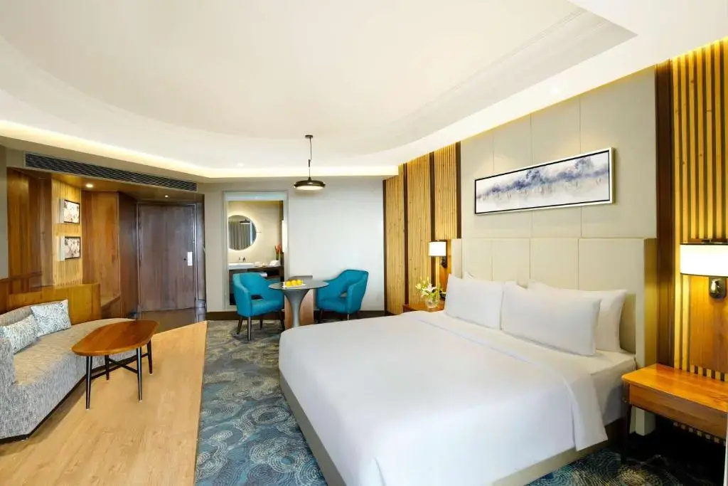 Deluxe Double room with balcony (full double bed)
