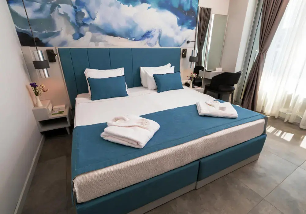 Double Junior Suite (full double bed)
