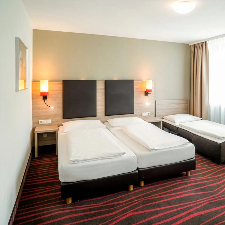 City Triple room