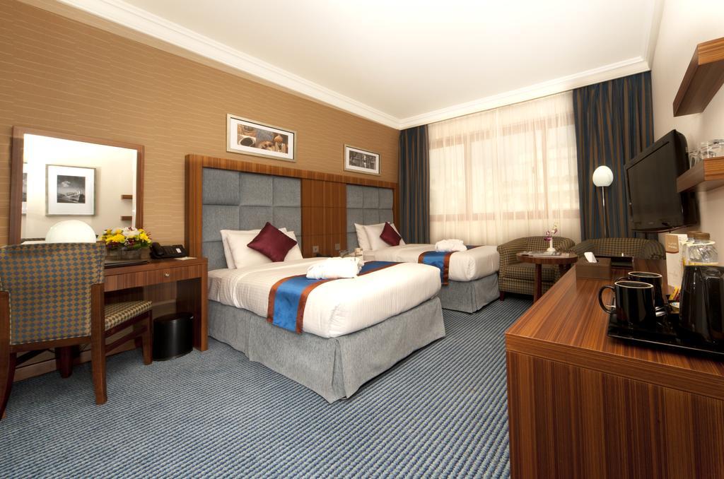 City Seasons Al Hamra Hotel