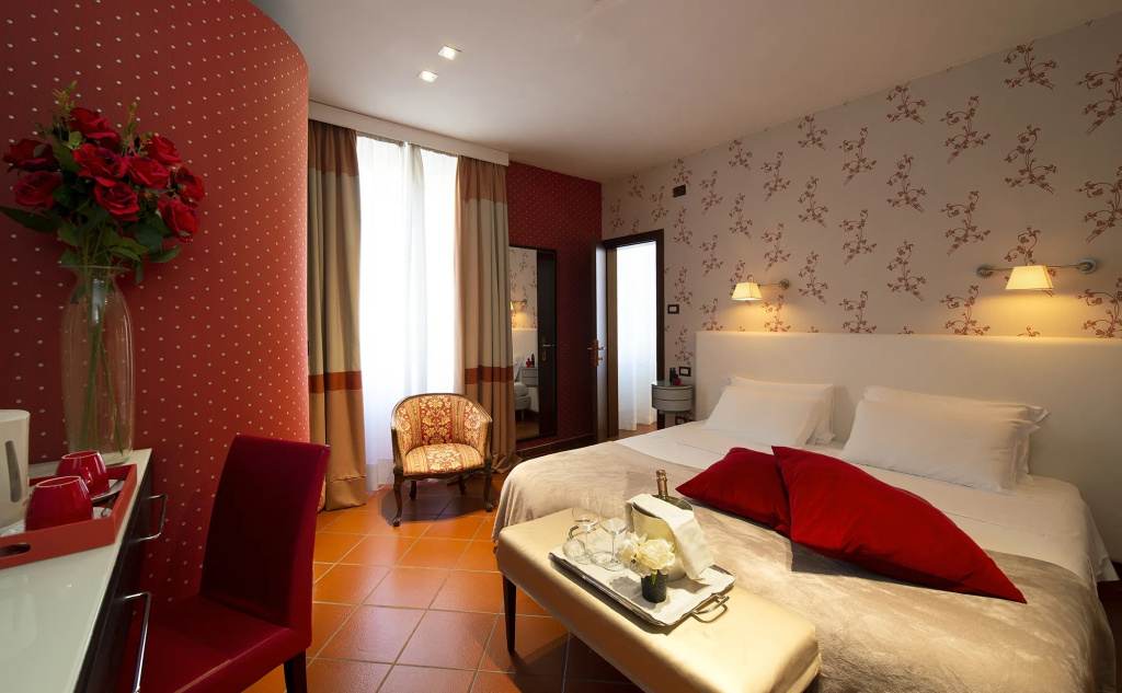 Standard Double room (full double bed)