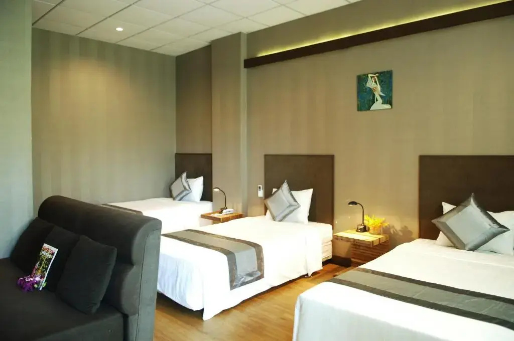 Grand Triple room