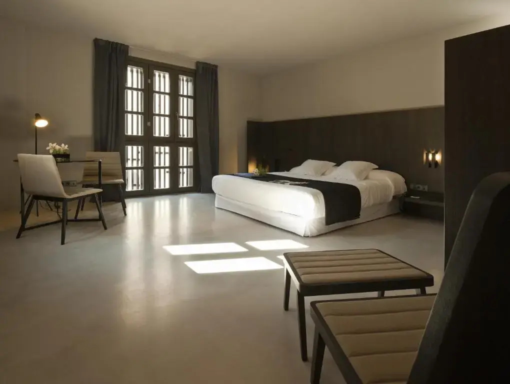 Executive Terrace Double room (full double bed)