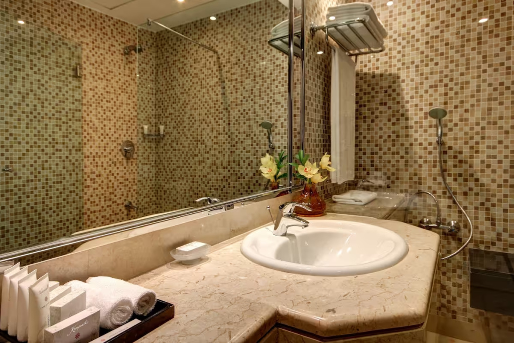 Laguna Double room pool view (full double bed)
