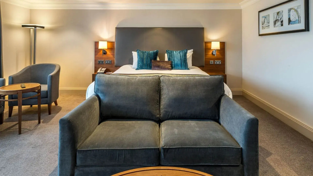 Double Studio Apartment (full double bed)