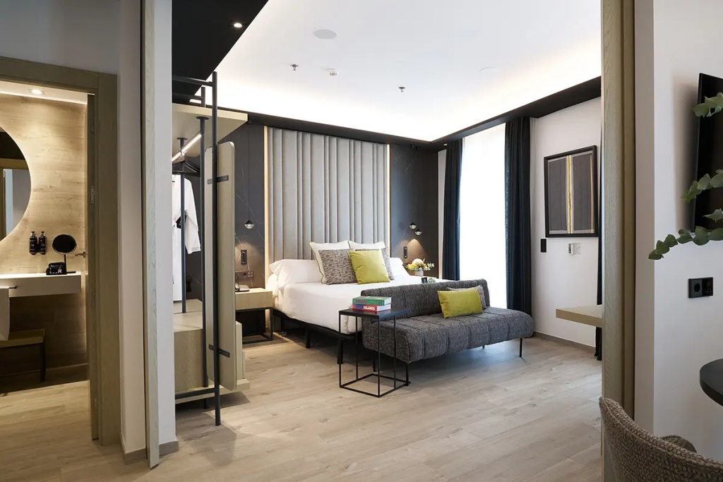 Double Suite Aduana (full double bed)
