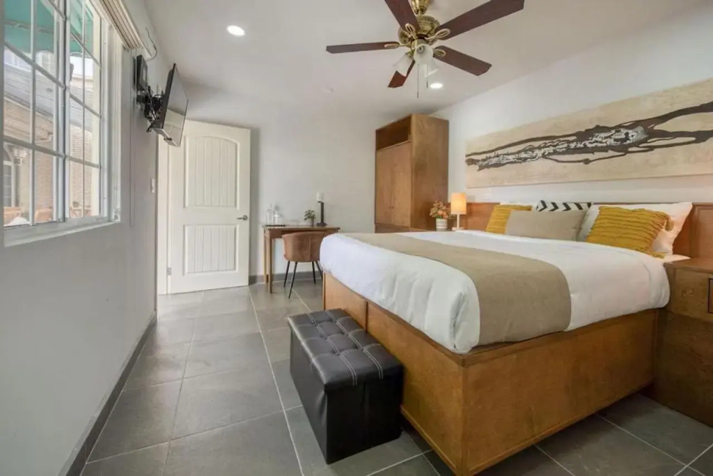 Superior Double room (full double bed)