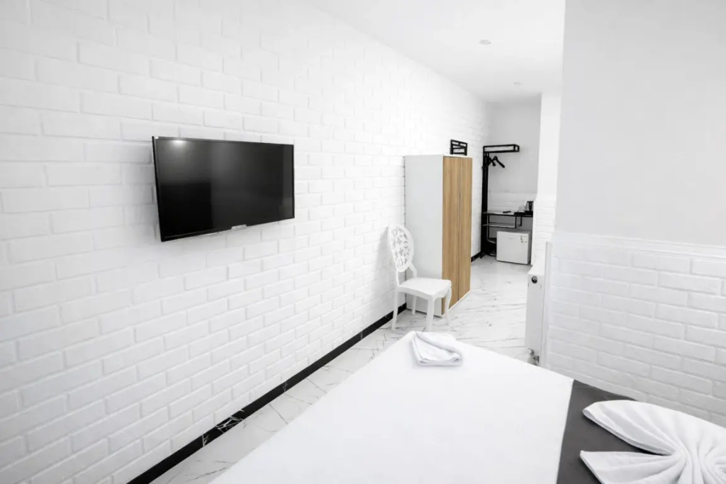 Connecting Family room