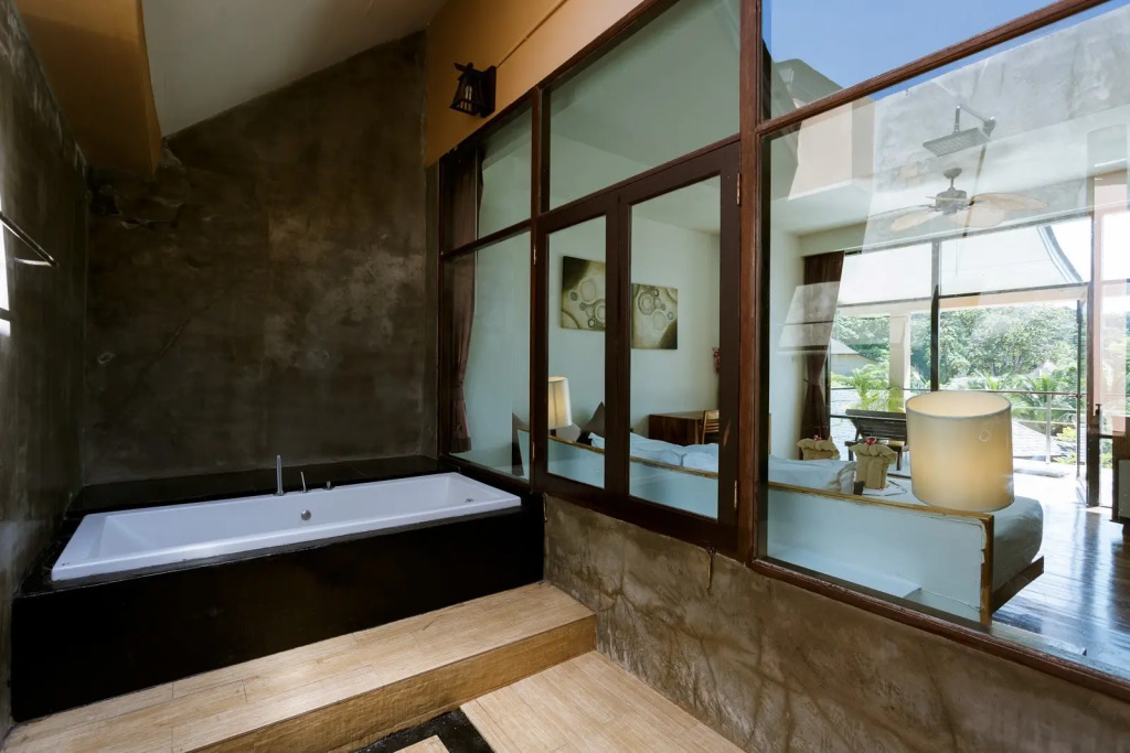 Двухместный номер Deluxe Sweet двуспальная кровать в Bundhaya Villas Koh Lipe
