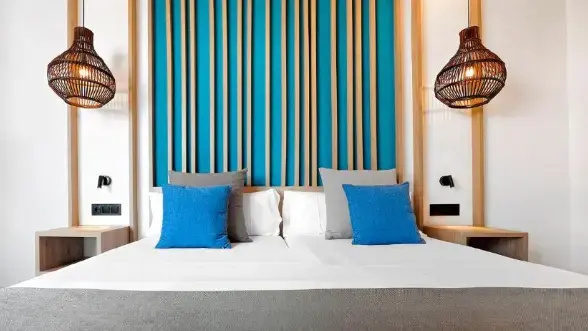 Family Double room with pool view (twin beds)