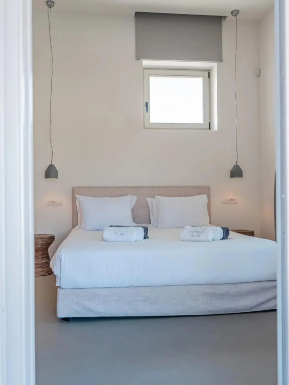 Aella Suite