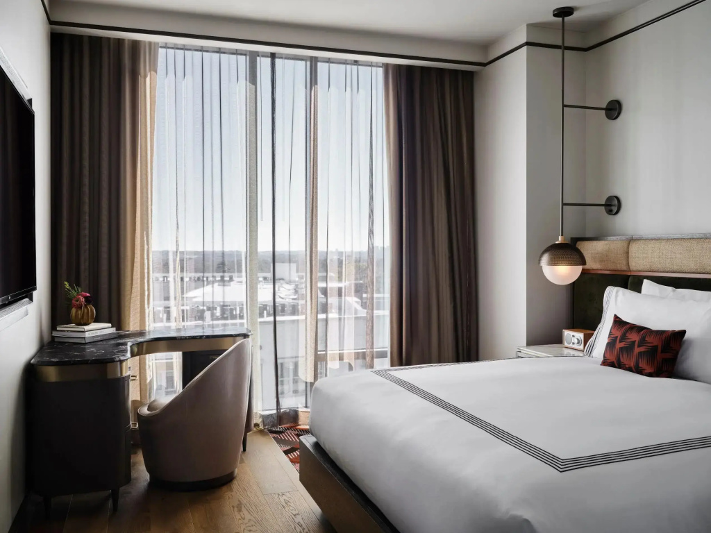 Accessible Double Suite with balcony (full double bed)