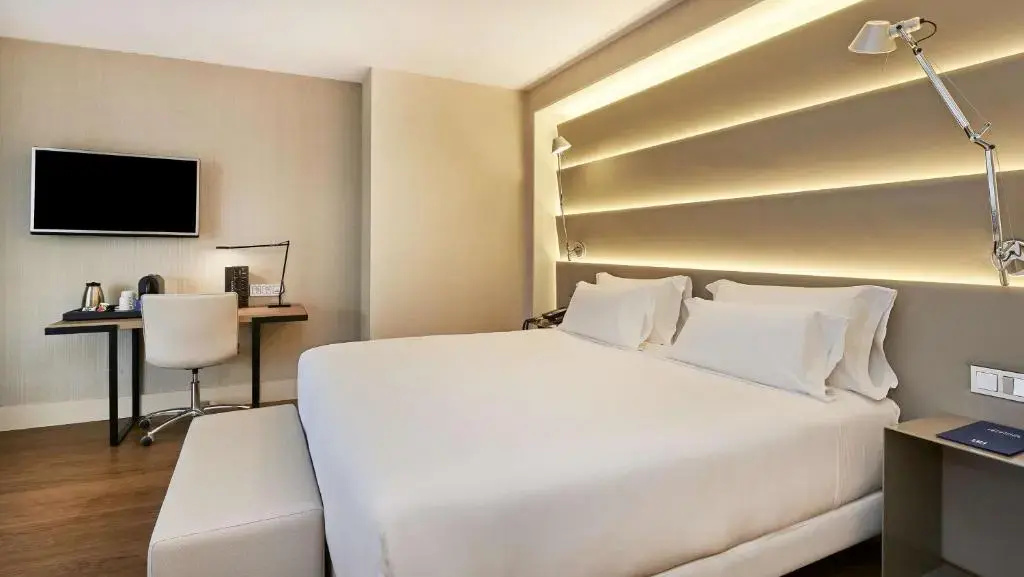 Double Junior Suite (full double bed)