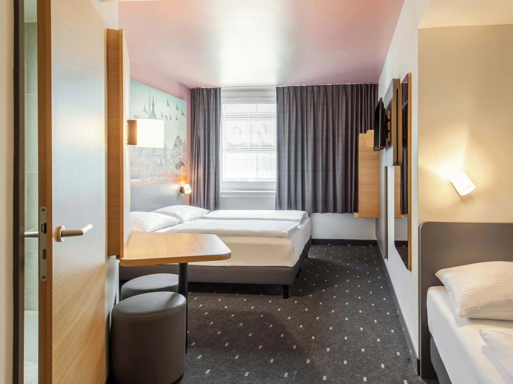 Triple room