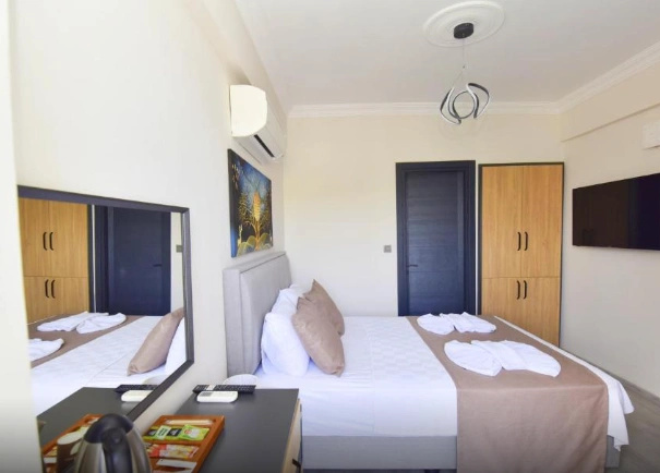 Deluxe Double room with sea view (full double bed)